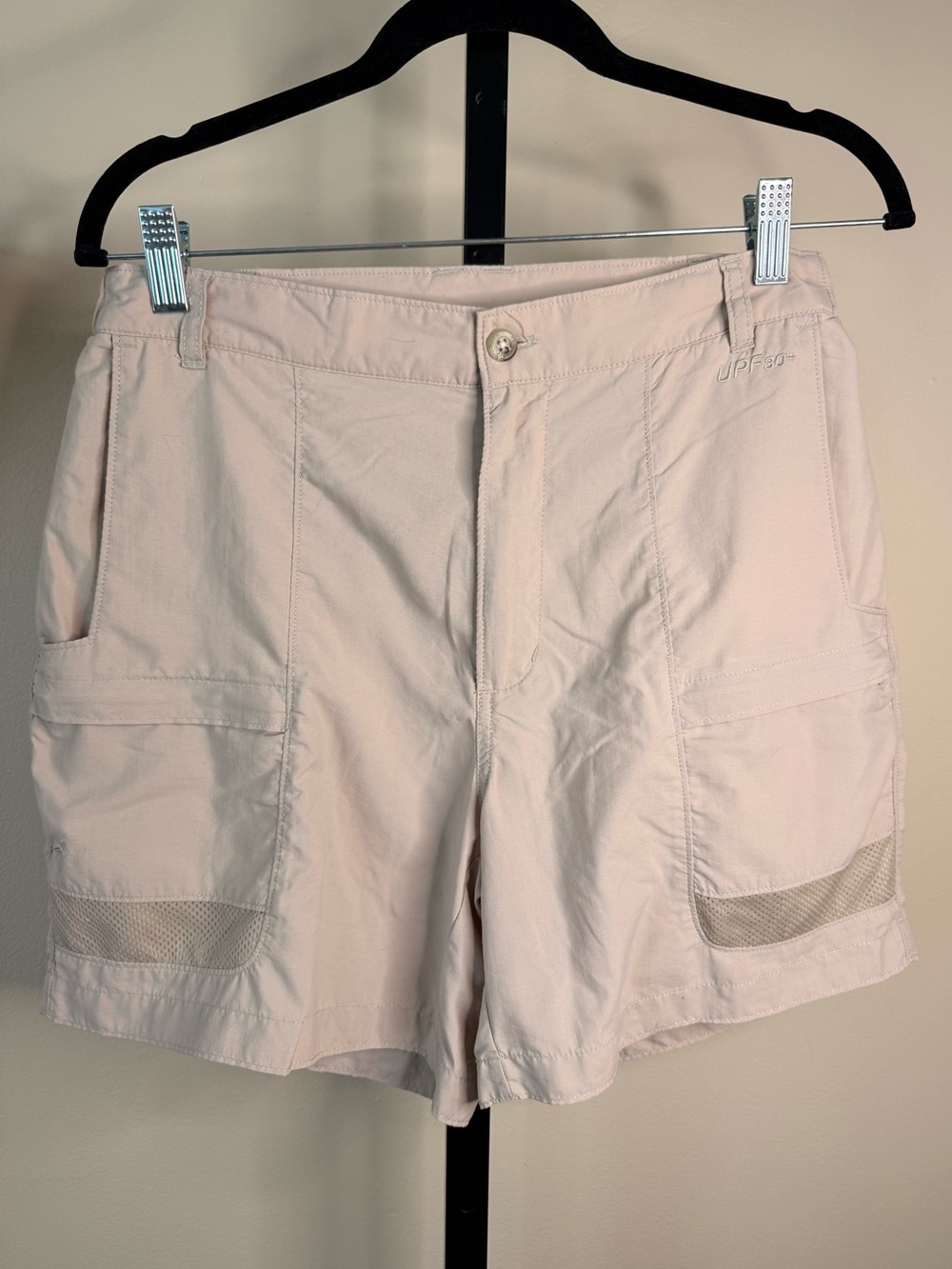 Great Condition Columbia Women’s Khaki shorts Size M